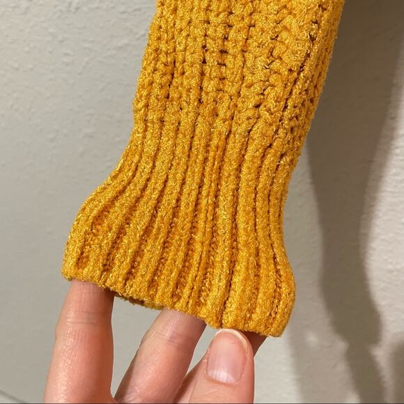 Wilfred Aritzia Orange Chunky Knit Boxy Fit Cardigan Sweater Button Down XXS - Picture 3 of 9